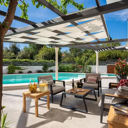 Stunning Scorpaena With Swimming Pool Zara