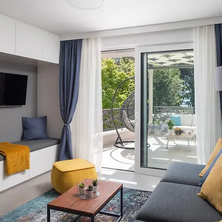 Stunning Scorpaena With Swimming Pool Zara