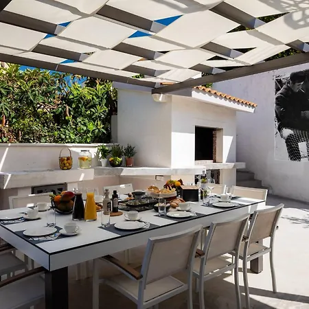 فيلة Stunning Scorpaena With Swimming Pool